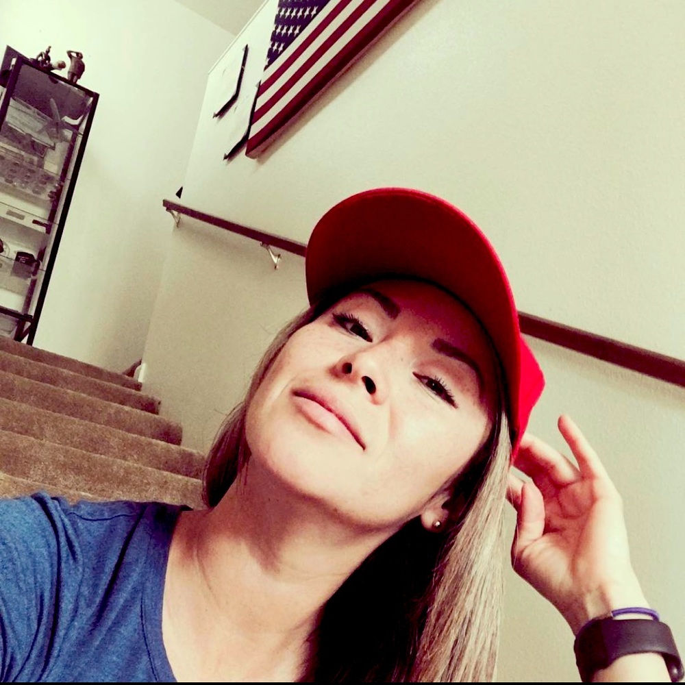 Meet your Posher, Valerie